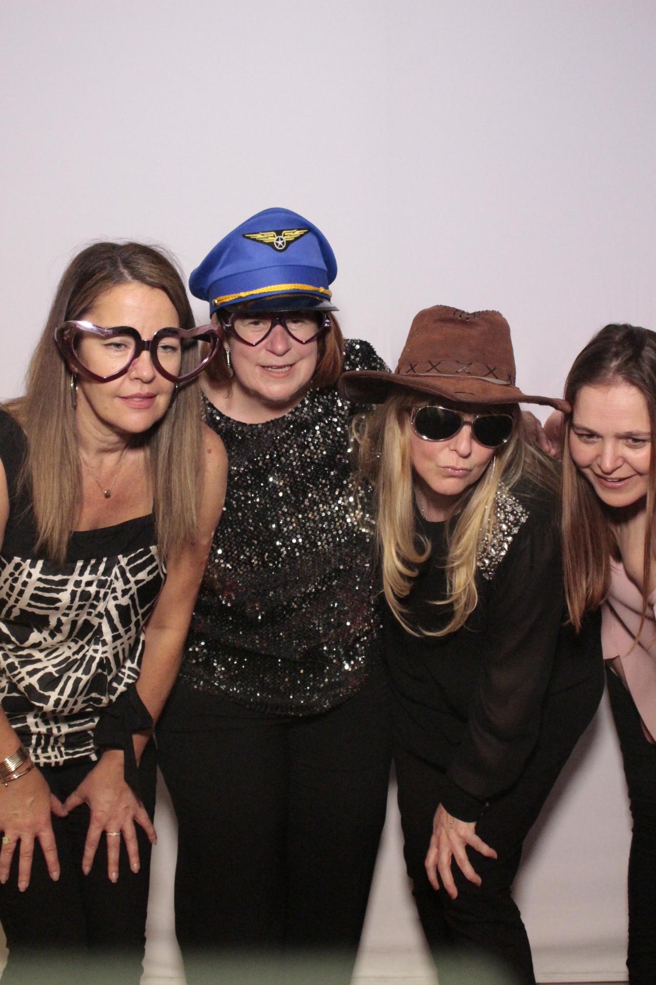 Danielle’s 40th birthday | View more photos from the event at gallery.myphotoboothexperience.co.uk/u/MyPhotoBoothExperienceLtd/Danielle’s-40th-birthday